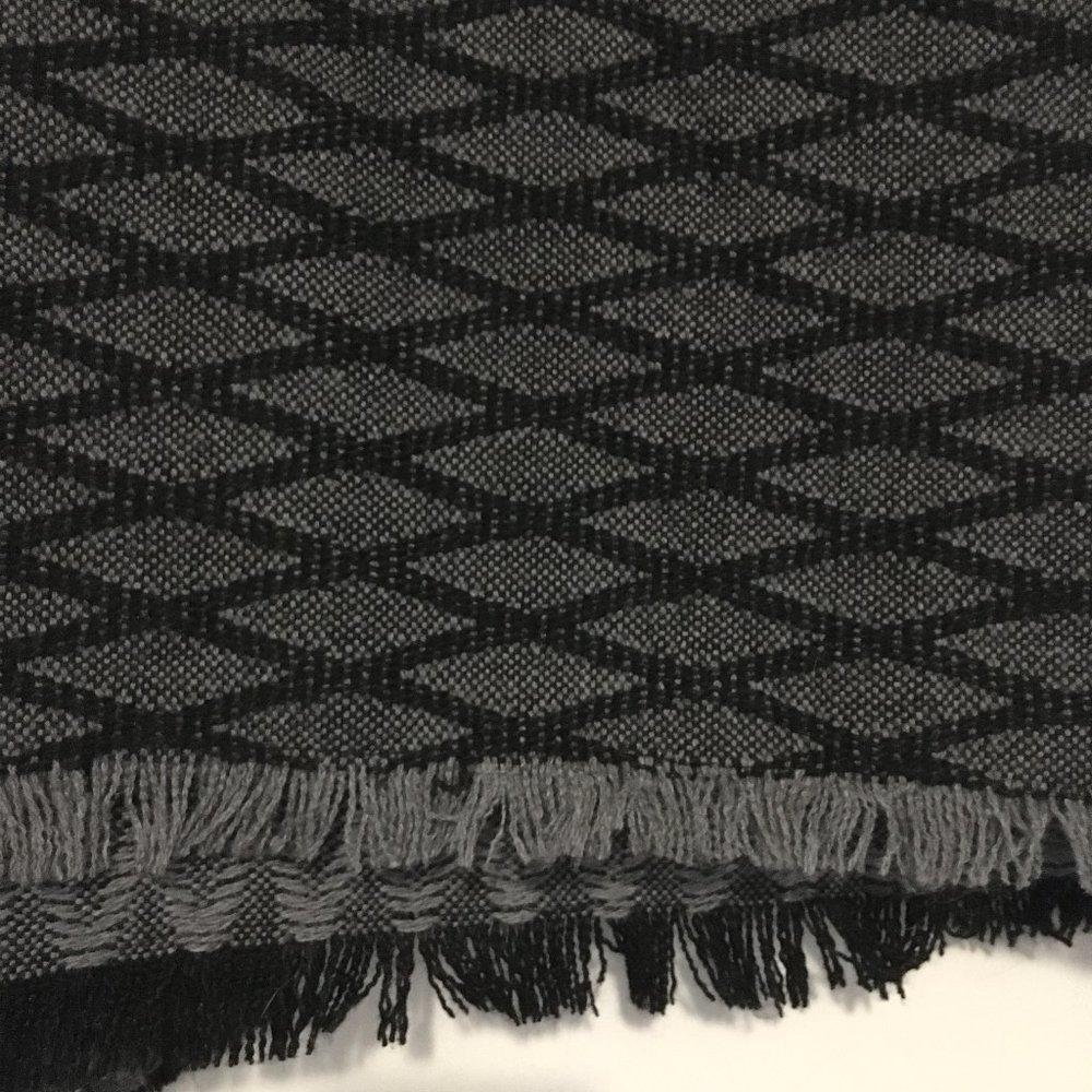 Vtg Black Diamond Knit Fringe Cape Cloak Ornate Kilt Pin Set Whimsigoth Gothic - Picture 7 of 11